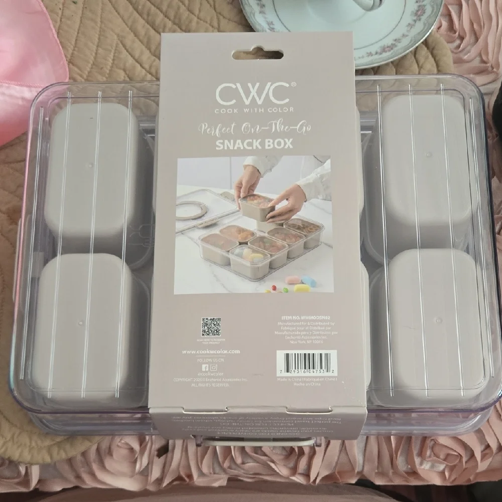 CWC Beige Snack Box with Compartments - Picture 2 of 3